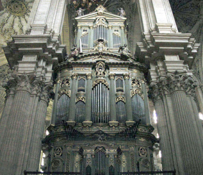 Malaga, Catedral, Evangelienorgel und Epistelorgel (III/P, 61 Register)