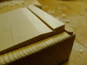 Vorgefertigte Schräge zur Ausarbeitung der Rundung