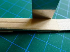 Bündiges abschneiden des Leders