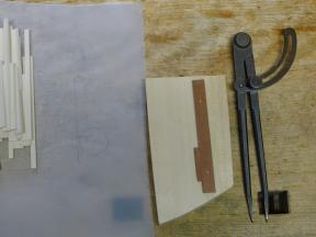 Lade zum Anreissen der Dämpferschäfte