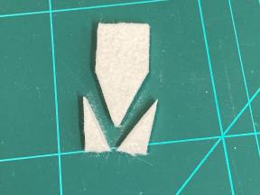 Eine Seite zu einer Spitze geschnitten