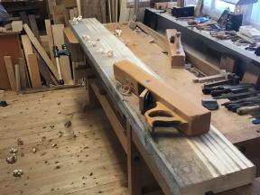 Aushobeln der Fichtenbretter mit der Rauhbank (I)