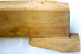 Auflageklötzchen der Bauphase 2 unter dem Kämpferwiderlager im Bass