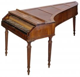 Hammerflügel Stein Schule – Gesamtansicht