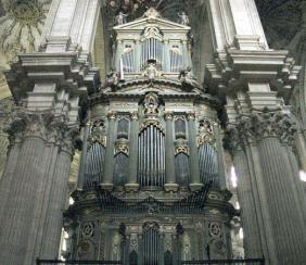 Malaga, Catedral, Evangelienorgel und Epistelorgel (III/P, 61 Register)