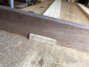 Waagebalken und Klaviaturbacke vor dem Verleimen