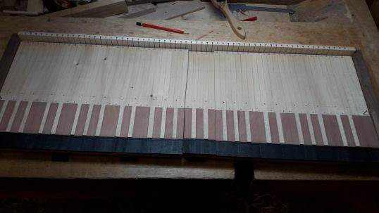 Nach und nach werden einzelne Bereiche ausgesägt