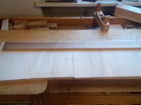 Klaviaturplattenrohlinge mit Klaviaturteilungsstab