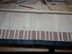 Nach und nach werden einzelne Bereiche ausgesägt