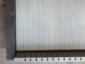 Klaviaturplatte mit aufgezeichneter Teilung .