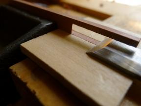 Aussparung ausstemmen für die Zunge