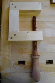 Fertiges Werkstück: historische Zwinge